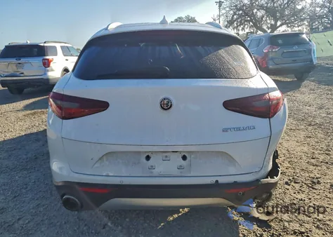 2020 Alfa Romeo Stelvio z USA, uszkodzony, nr VIN ZASPAJAN8L7C87683